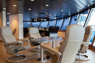 Bridge lounge