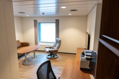 Capt cabin