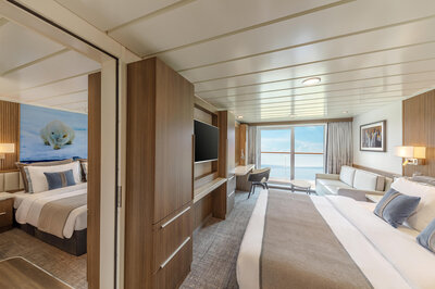 Room Light1025 Benjamin Tan