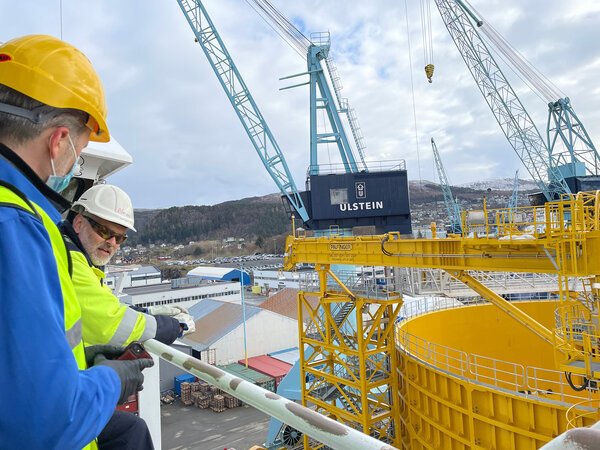 Vollset Lien and Flage next to the cable carousel