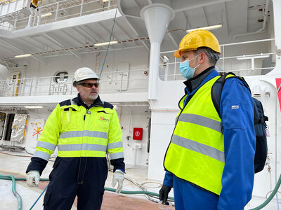 Havard Vollset Lien right had a guided tour on Nexans Aurora by Knut Flage