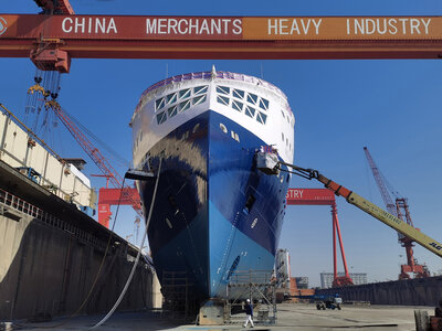 Ocean Explorer X-BOW fore side.