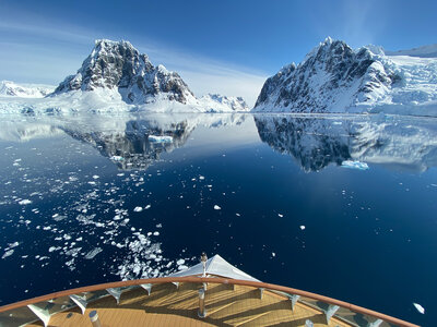 X BOW cruising in Antarctica, photo Aurora Expeditions.