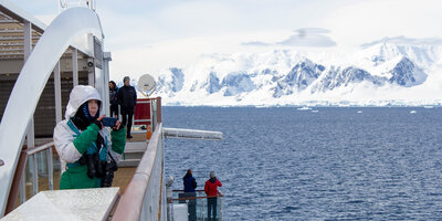 With observation wings for the passengers, it is possible to get views from an angle outside the ship’s side, here on the 'Greg Mortimer'. Photo by Kristian Yksnøy.
