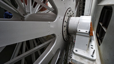 The cable capstan installed.