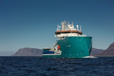 Acta Auriga performing speed testing at the sea trial.