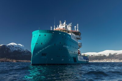 The offshore wind service vessel, Acta Auriga, dynamically positioned during her sea trial.