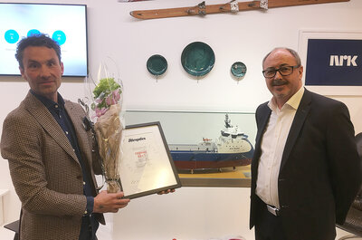 The design seniors, Øyvind Gjerde Kamsvåg and Frode Sollid, represented Ulstein at the award ceremony. 