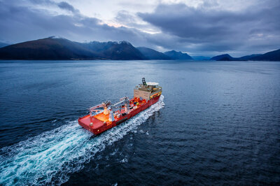 The moon pool doors on Island Venture were developed by Ulstein Equipment. 