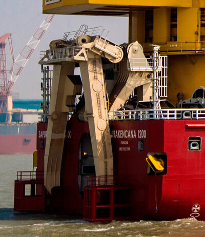 The stinger handling system on the SapuraKencana 1200.