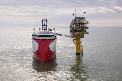 Kasteelborg, a W2W vessel operating for Wagenborg.