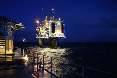 Seven Viking at the oil field